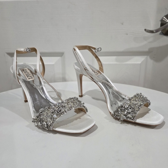 Badgley Mischka Rider Stiletto Heel - Picture 4 of 9